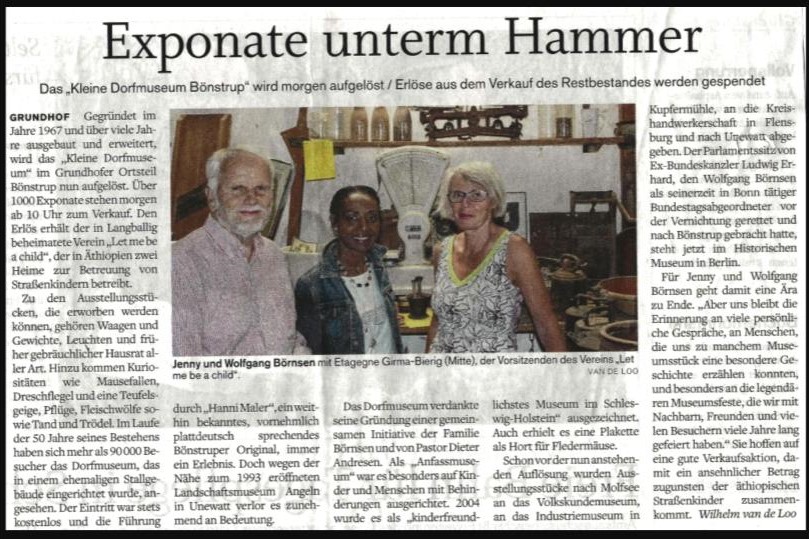 Zeitungsartikel „Exponate unterm Hammer“